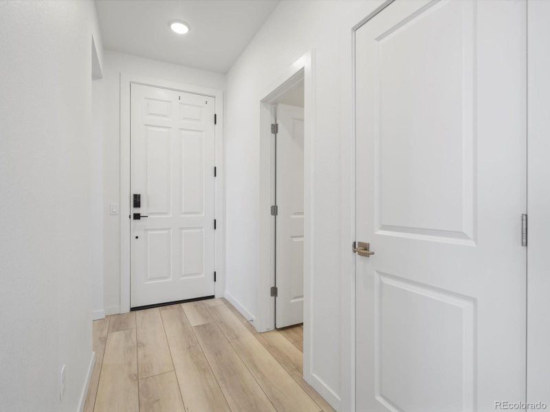 Spacious, unfurnished interior of a new home in Gateway Commons, Denver (Image 28).