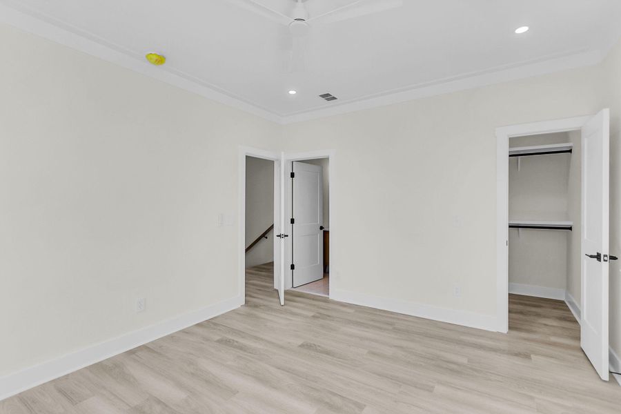 Spacious, unfurnished interior of a new home in , Charleston (Image 28).