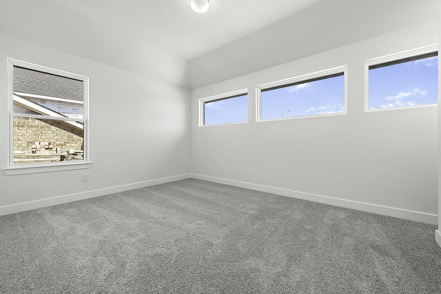 Spacious, unfurnished interior of a new home in Jordan Ranch, Katy (Image 24).