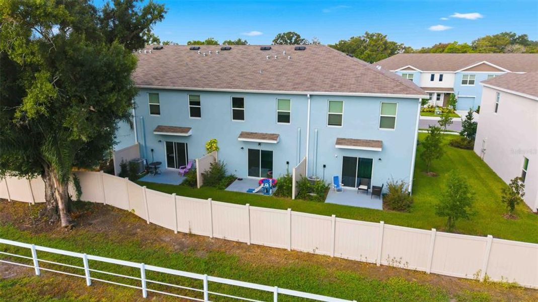 Exterior details and patio area of a home in , Tampa (Image 25).