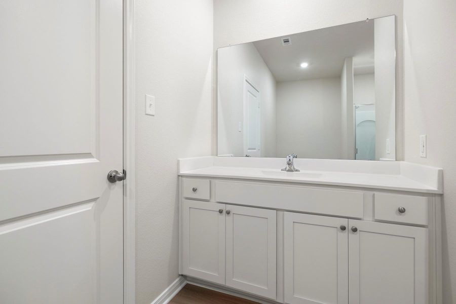 Furnished interior view inside a new home in Freeman Ranch, Katy (Image 4).