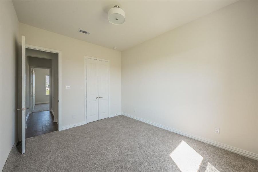 Spacious, unfurnished interior of a new home in Matthews Farms, Venus (Image 20). Spacious, unfurnished interior of a new home in Matthews Farms, Venus (Image 20).