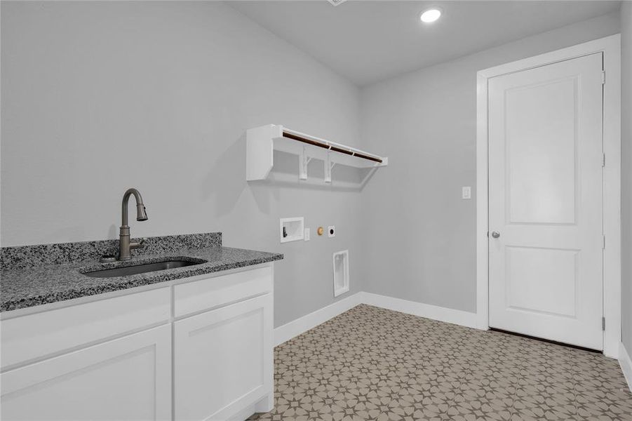 Furnished interior view inside a new home in Polo Ridge, Forney (Image 20).