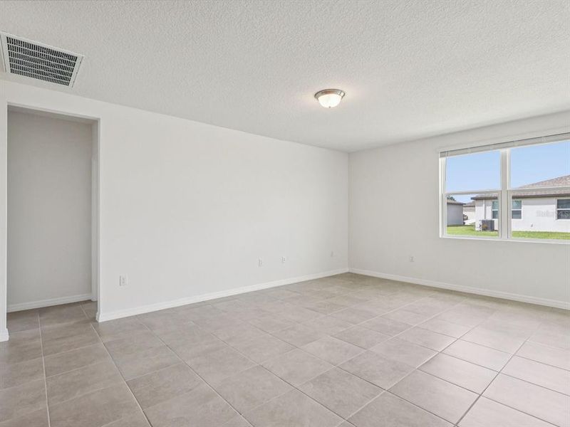 Spacious, unfurnished interior of a new home in The Reserve at Van Oaks, Auburndale (Image 27). Spacious, unfurnished interior of a new home in The Reserve at Van Oaks, Auburndale (Image 27).
