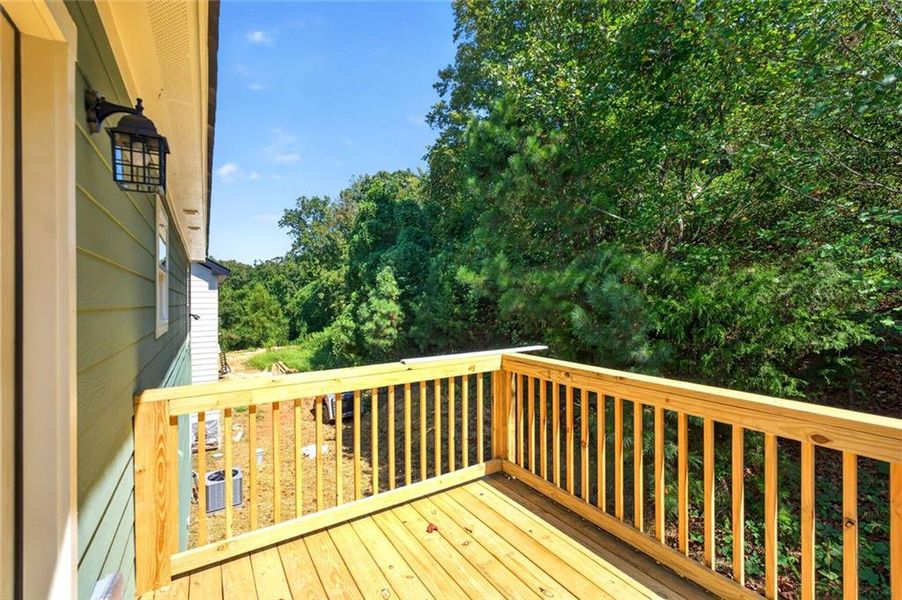 Exterior details and patio area of a home in , Gainesville (Image 3).