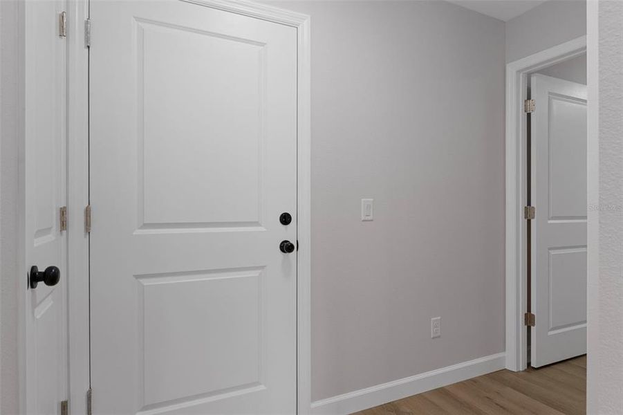 Spacious, unfurnished interior of a new home in , Dunnellon (Image 30).