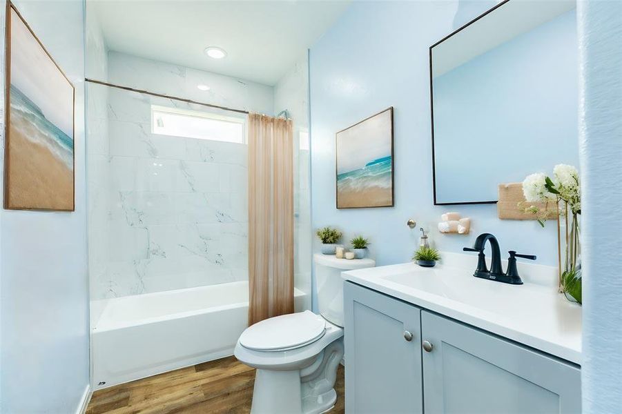 Furnished interior view inside a new home in , Freeport (Image 15).