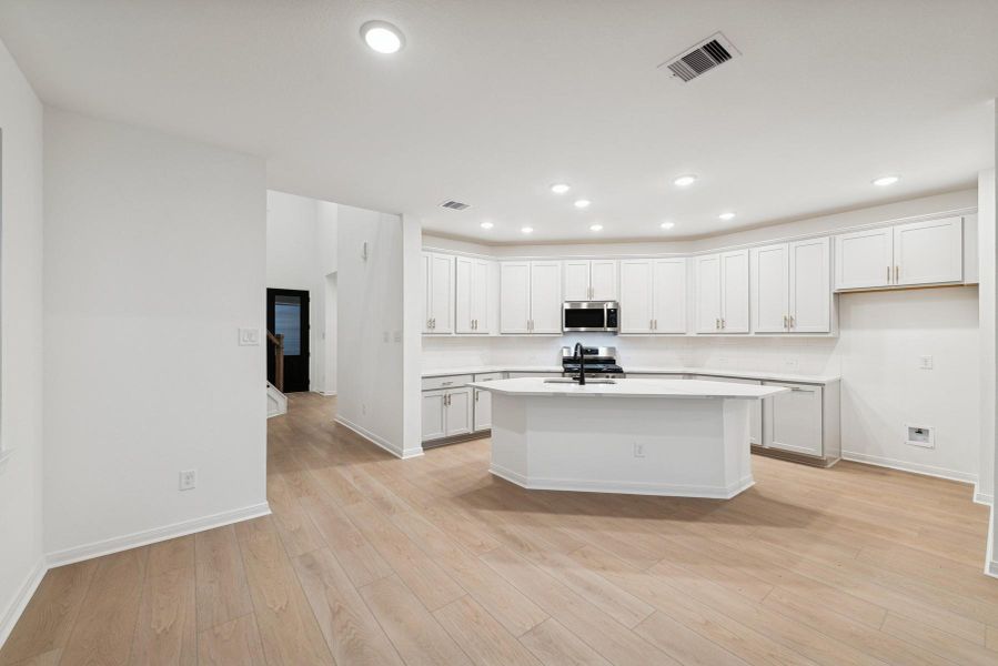 REPRESENTATIVE PHOTO - Photo does not represent actual home options and selection. Ask Sales consultant for specific selections.