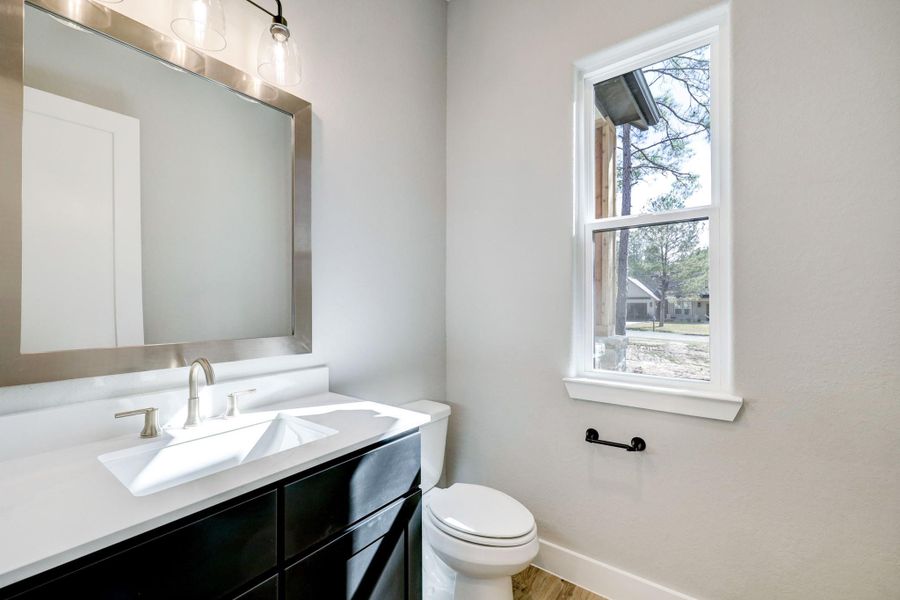 THE PICTURE SHOWN IS NOT THE ACTUAL HOME. TRINITY SIGNATUE HOMES IS BUILDING A SIMILAR FLOOR PLAN. THE PICTURE SHOWN IS NOT THE ACTUAL HOME. TRINITY SIGNATUE HOMES IS BUILDING A SIMILAR FLOOR PLAN.