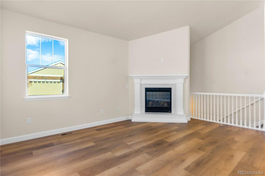 Spacious, unfurnished interior of a new home in , Castle Rock (Image 23).