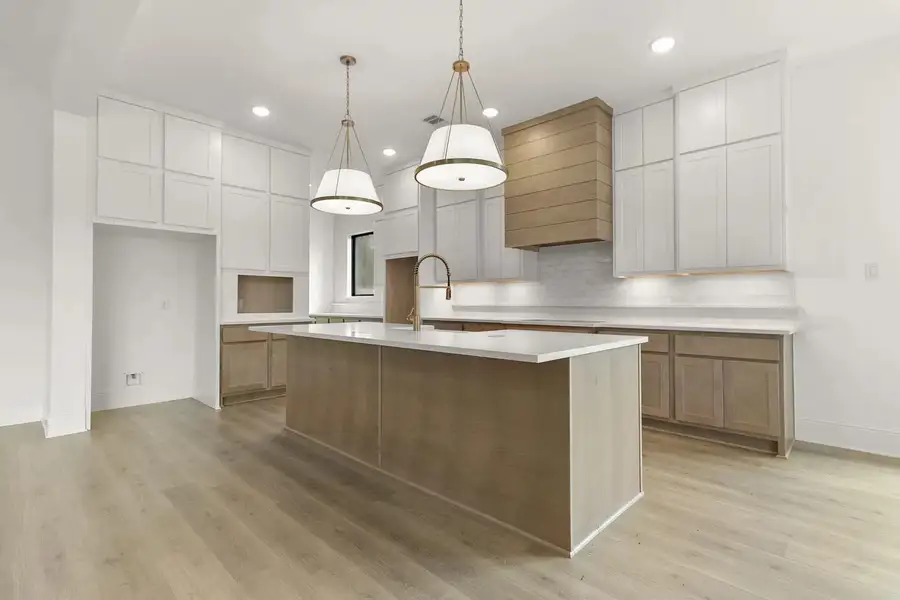 Benson B Kitchen