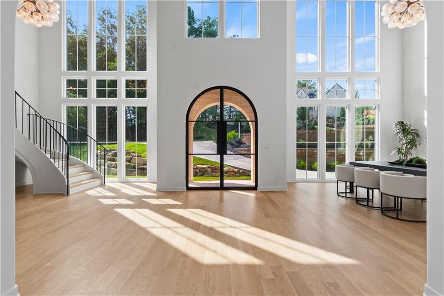 Spacious, unfurnished interior of a new home in , Alpharetta (Image 92).