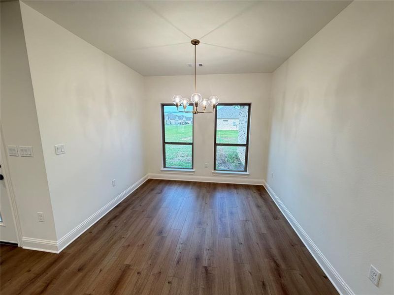 Spacious, unfurnished interior of a new home in , Lindsay (Image 16).