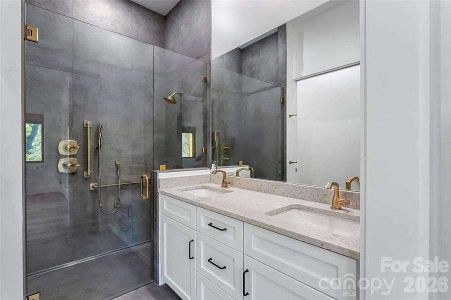 Furnished interior view inside a new home in , Marion (Image 39).
