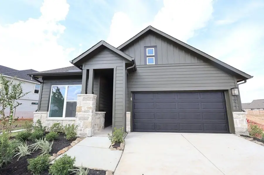 Welcome to The Genoa by David Weekley Homes. Move-In-Ready Now!