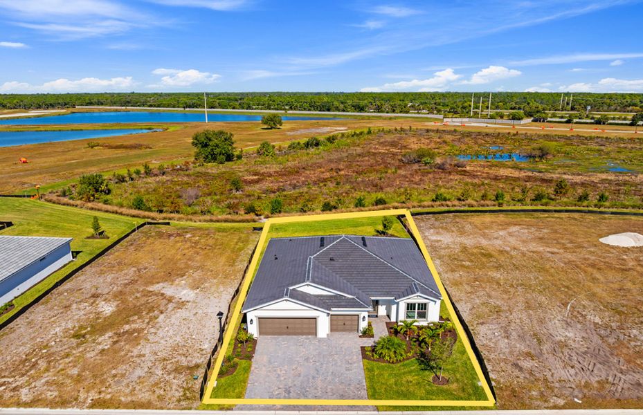 Image 21 of a home in Del Webb Oak Creek.