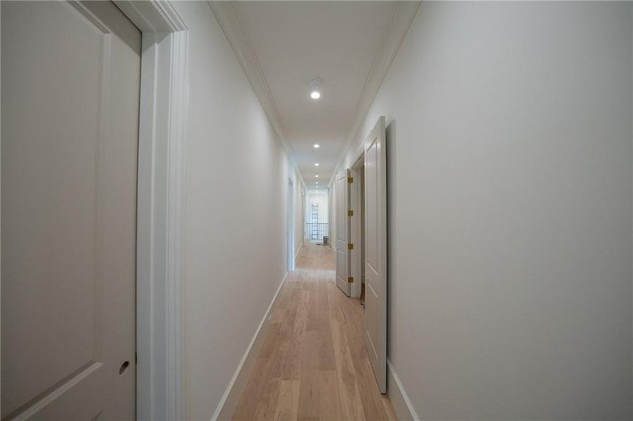 Spacious, unfurnished interior of a new home in Blue Heron Walk, Atlanta (Image 22).