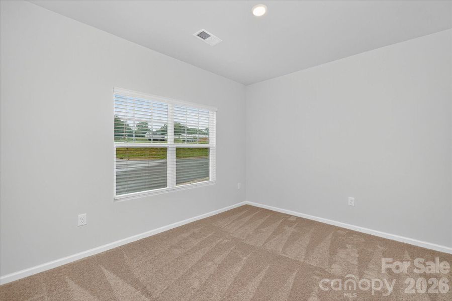 Spacious, unfurnished interior of a new home in Rhyne Court, Gastonia (Image 26).