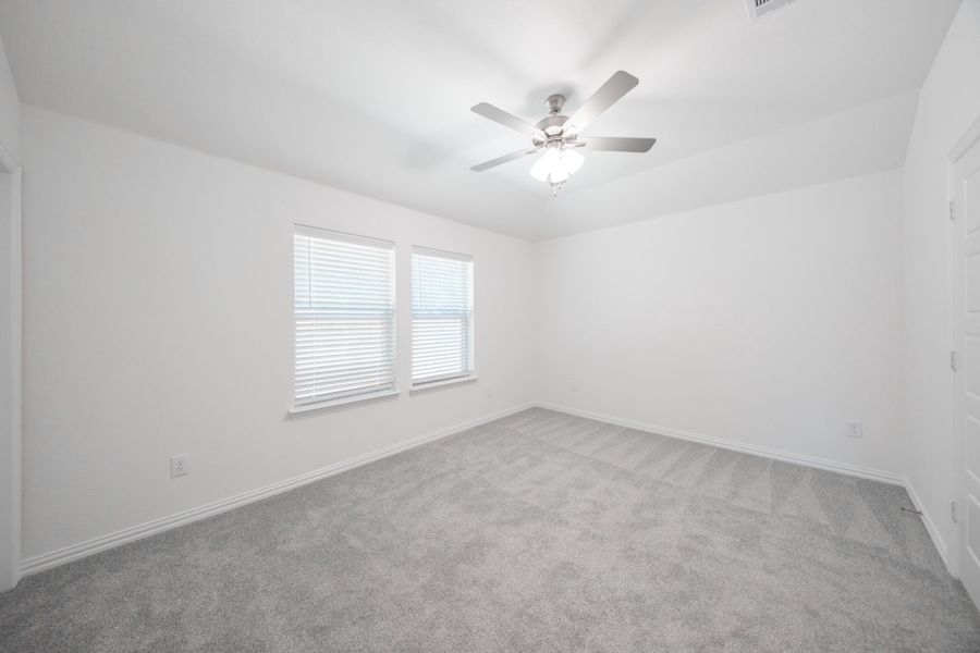 Spacious, unfurnished interior of a new home in Churchill, Anna (Image 24).