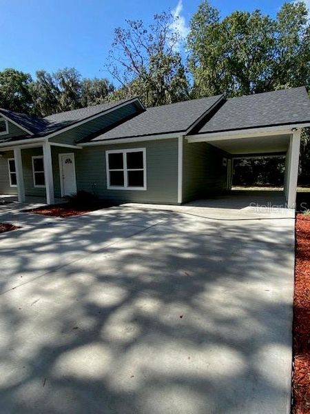 Exterior details and patio area of a home in , Gainesville (Image 17).