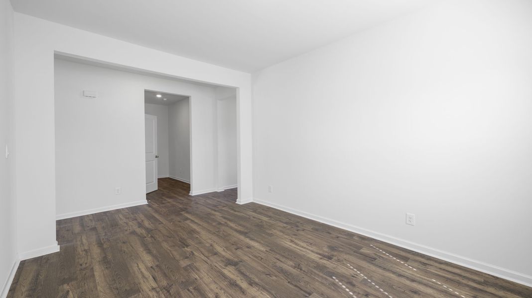 Spacious, unfurnished interior of a new home in Fieldcrest Acres, Blountville (Image 25).