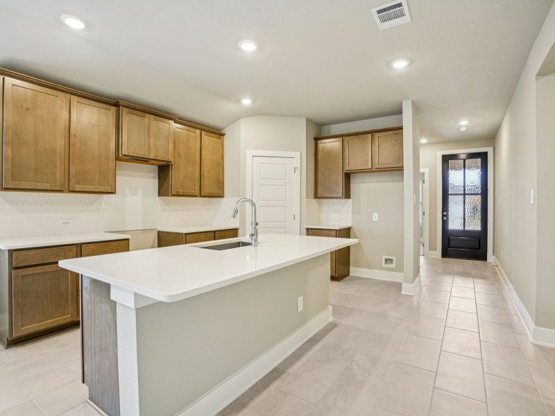 Furnished interior view inside a new home in Lark Canyon, New Braunfels (Image 10).