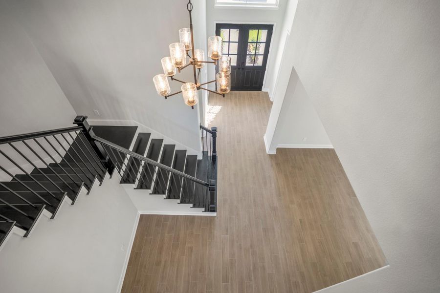 Spacious, unfurnished interior of a new home in Sienna 70′ Lots, Missouri City (Image 37).