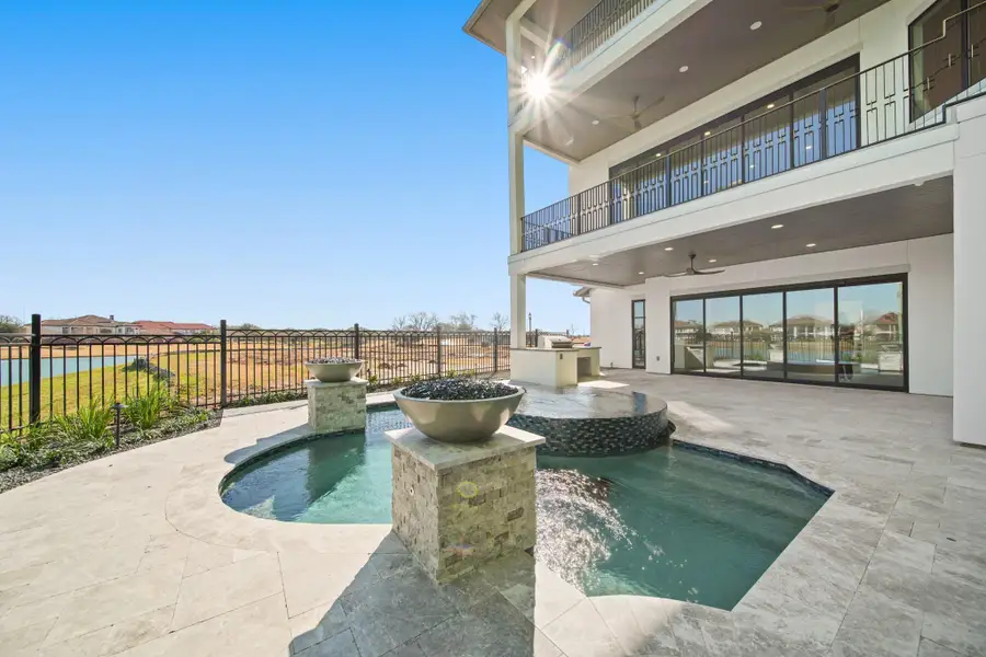 Exterior details and patio area of a home in Monet Estates, Sugar Land (Image 4).