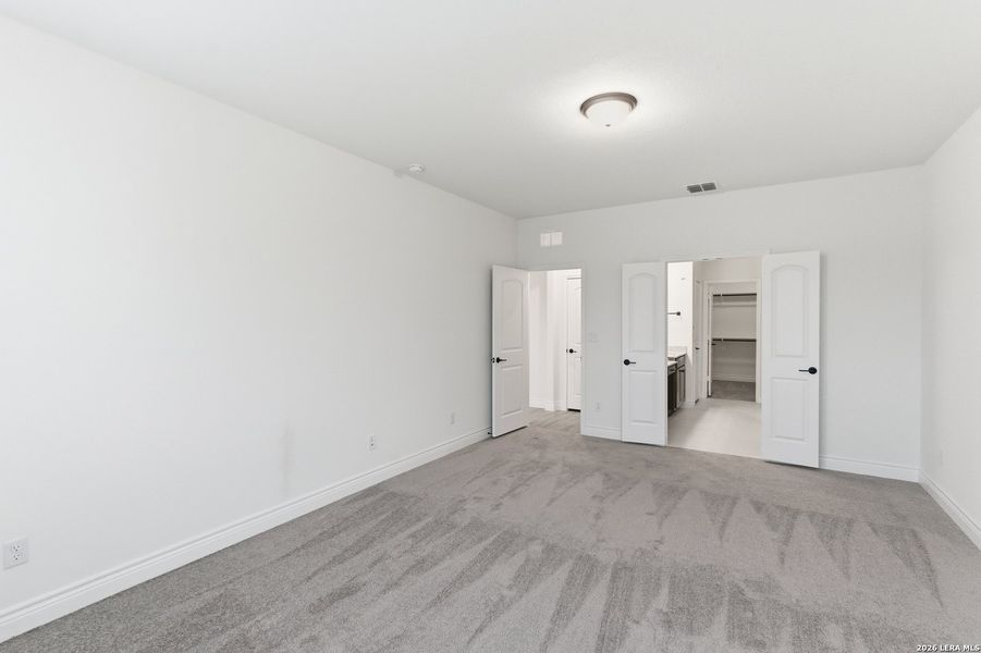 Spacious, unfurnished interior of a new home in Davis Ranch, San Antonio (Image 34).