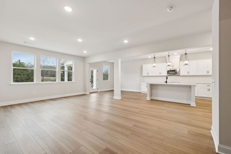 Spacious, unfurnished interior of a new home in Willow Landing, Mount Juliet (Image 26).