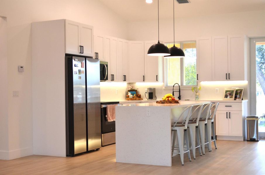 Furnished interior view inside a new home in , Clewiston (Image 10).