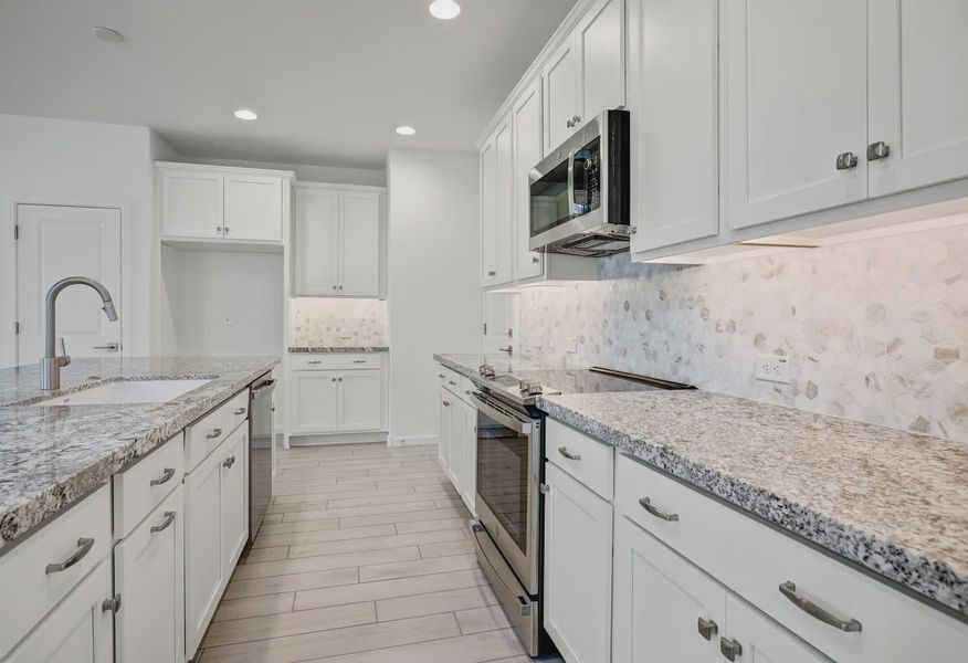 Kitchen - 8 of 25 Kitchen - 8 of 25