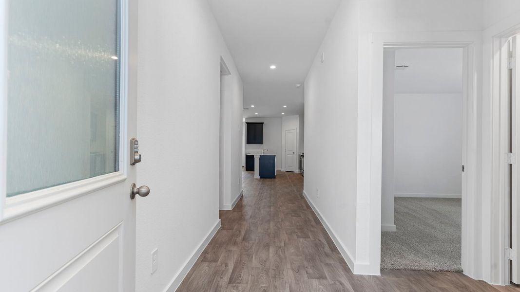 Spacious, unfurnished interior of a new home in Tamarron, Fulshear (Image 21). Spacious, unfurnished interior of a new home in Tamarron, Fulshear (Image 21).