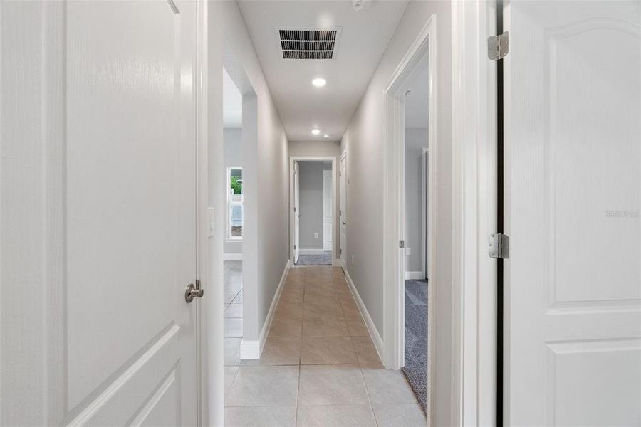 Spacious, unfurnished interior of a new home in , Kissimmee (Image 25).