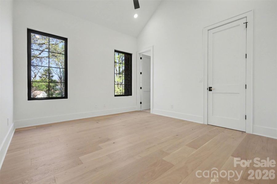 Spacious, unfurnished interior of a new home in , Concord (Image 23).