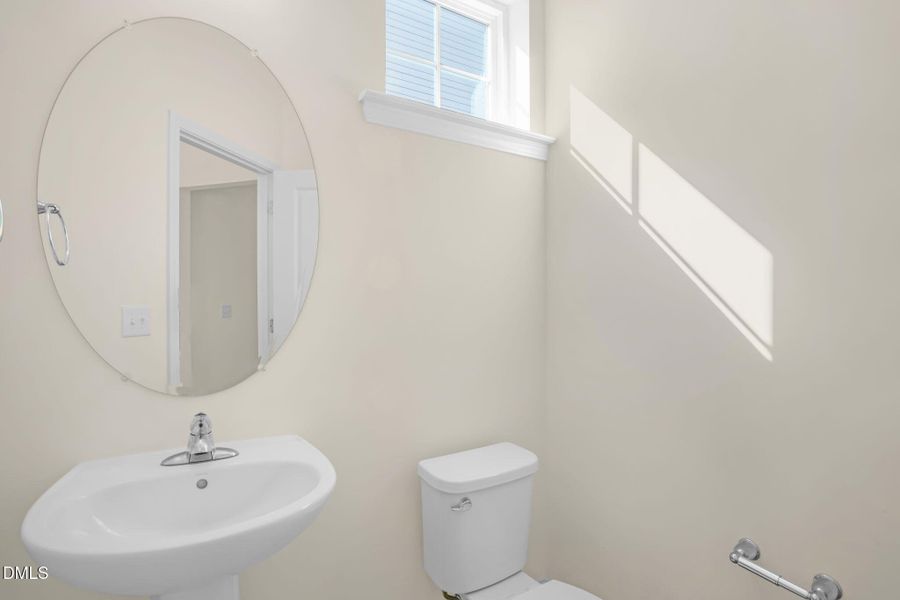 18-web-or-mls-2028 Seaford Dr-18