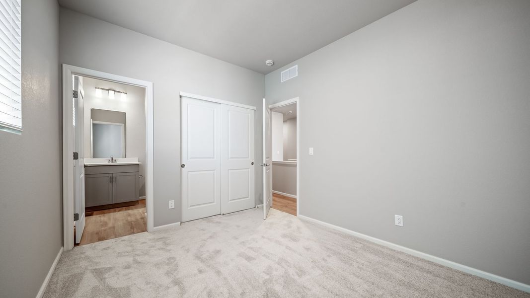 Spacious, unfurnished interior of a new home in Reunion, Commerce City (Image 25). Spacious, unfurnished interior of a new home in Reunion, Commerce City (Image 25).