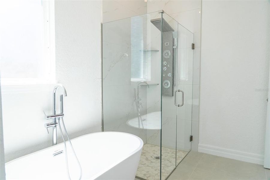 Furnished interior view inside a new home in , Ocala (Image 13).