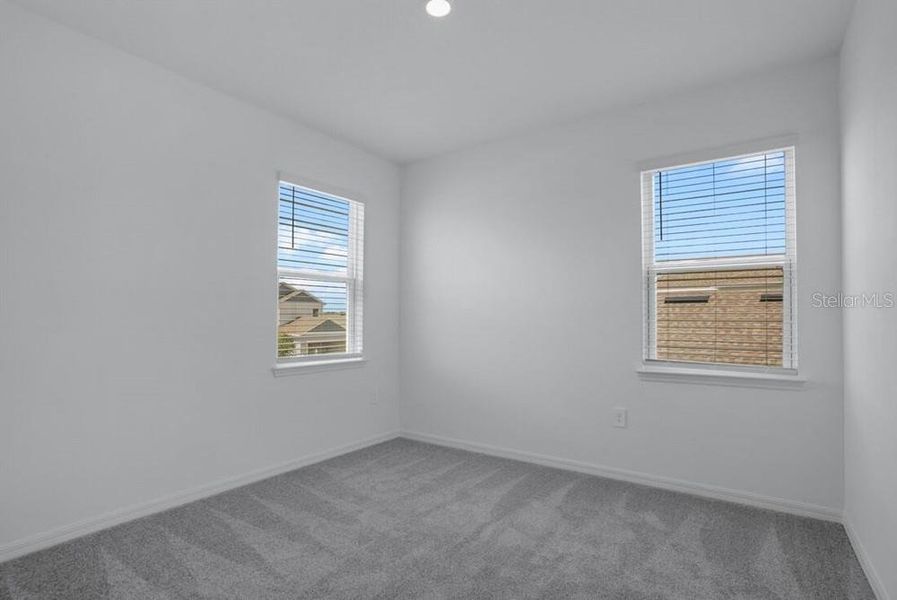 Spacious, unfurnished interior of a new home in Indigo Creek, Apollo Beach (Image 28).