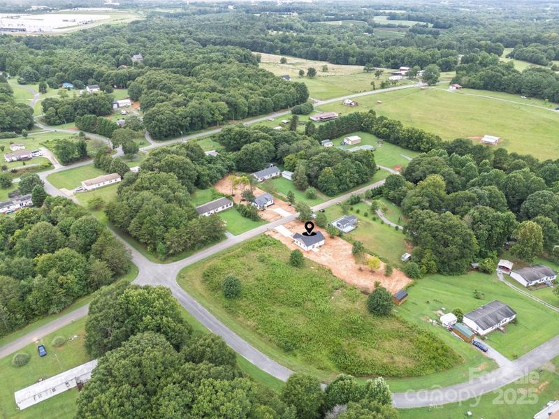 Image 40 of a home in .