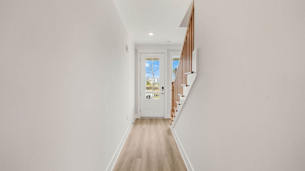 Spacious, unfurnished interior of a new home in Redfish Cove at Cape San Blas, Port Saint Joe (Image 20).