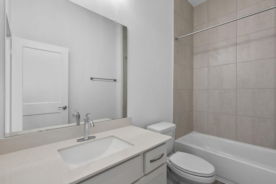 Furnished interior view inside a new home in Attwater, Waller (Image 10).