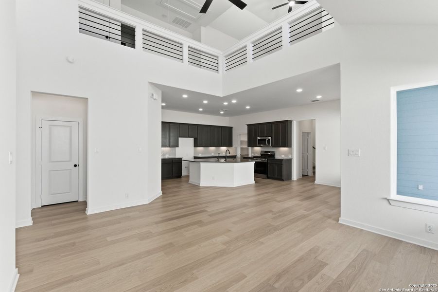 Spacious, unfurnished interior of a new home in The Crossvine – Garden Homes, Schertz (Image 13). Spacious, unfurnished interior of a new home in The Crossvine – Garden Homes, Schertz (Image 13).