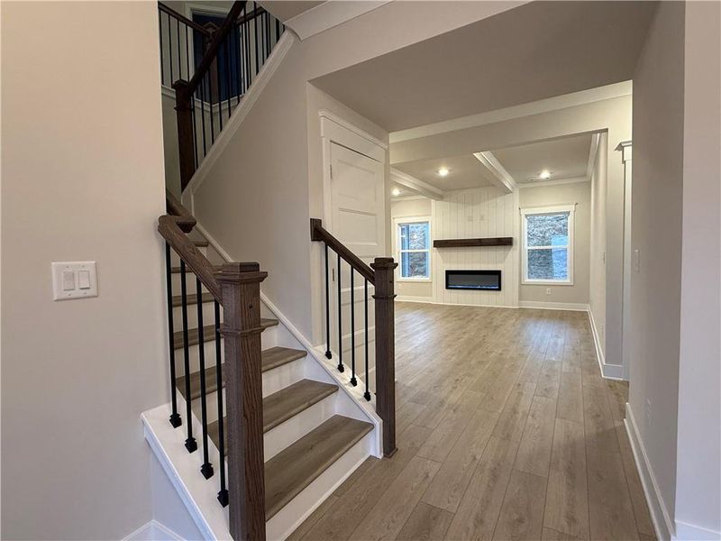 Spacious, unfurnished interior of a new home in Ponderosa Farms Manor, Gainesville (Image 17).