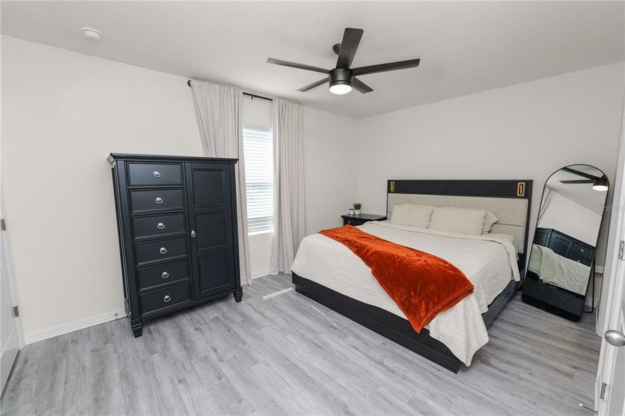 Furnished interior view inside a new home in , Plant City (Image 6).