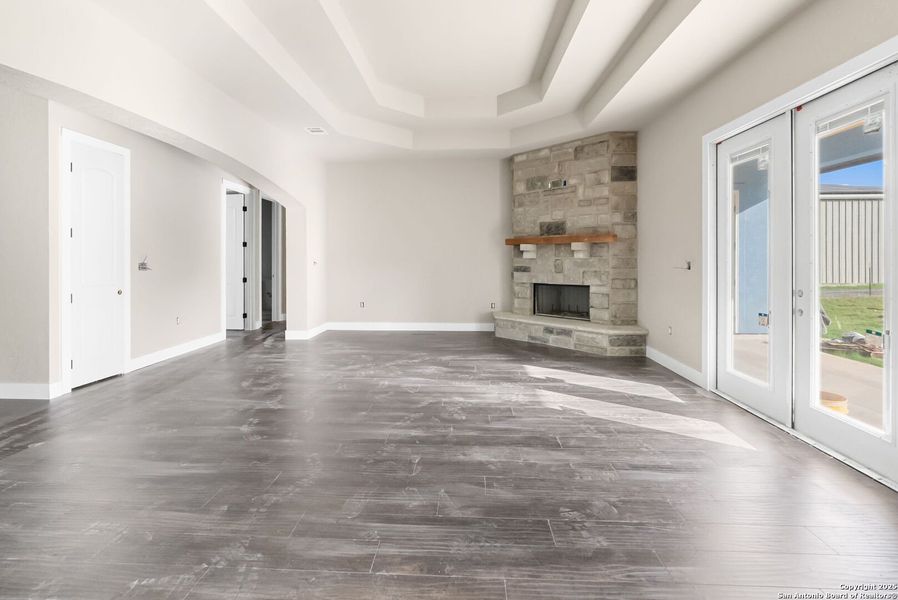 Spacious, unfurnished interior of a new home in , Adkins (Image 6).