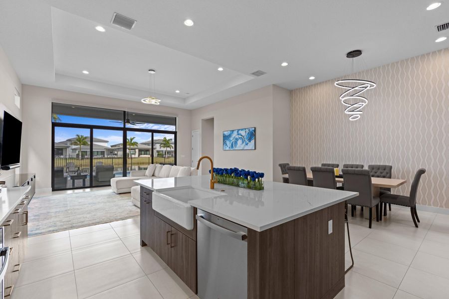 Kitchen & Dining Room Kitchen & Dining Room