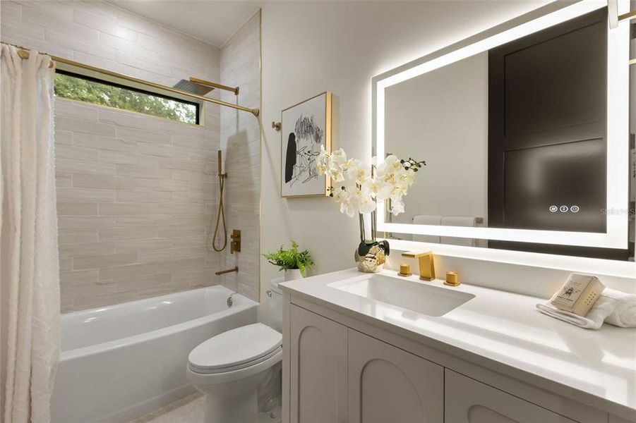 Furnished interior view inside a new home in , Orlando (Image 55).