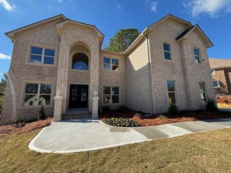 Exterior details and patio area of a home in Le Jardin, Fairburn (Image 14).