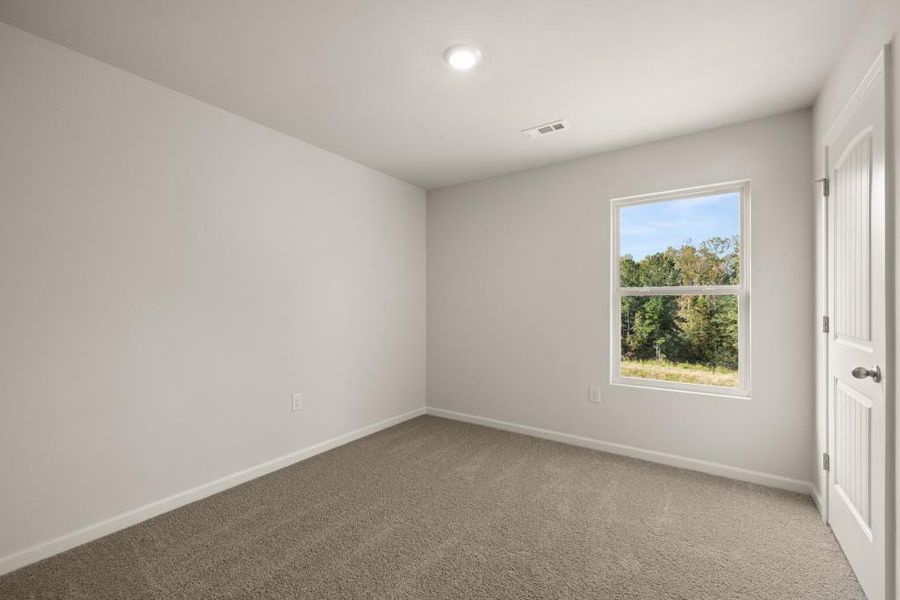 Spacious, unfurnished interior of a new home in Hughes Court, Dawsonville (Image 24).